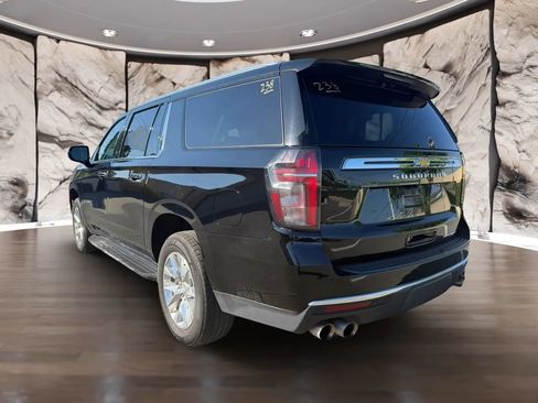 Used 2024 Chevrolet Suburban Premier RWD image 8