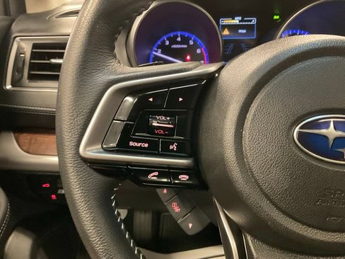 Used 2018 Subaru Outback 2.5i Limited AWD/4WD image 16