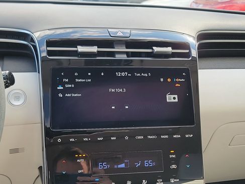 Used 2024 Hyundai Tucson SEL w/ Convenience Package image 16