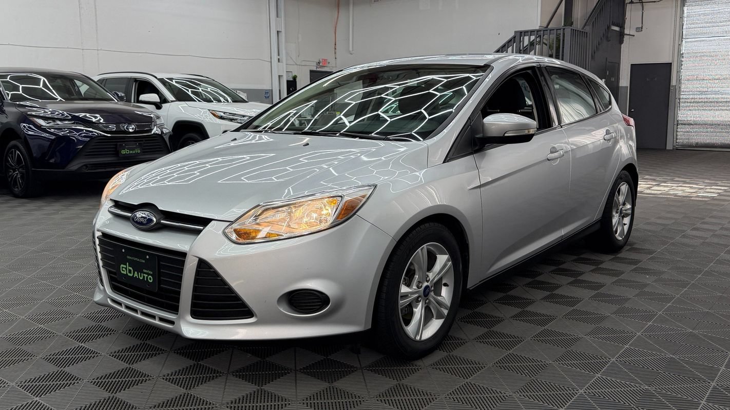 Used 2014 Ford Focus SE FWD image 1