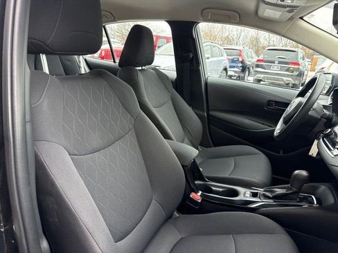 Used 2022 Toyota Corolla LE image 18