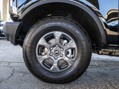 Used 2025 Ford Bronco Big Bend image 11