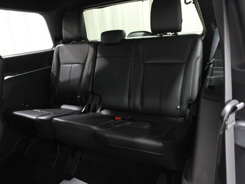 Certified 2020 Ford Expedition XLT w/ Equipment Group 202A image 22