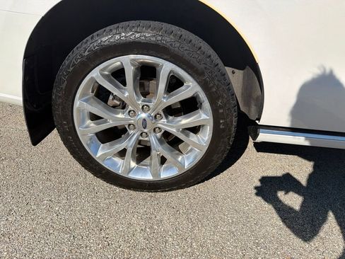 Used 2019 Ford Expedition Platinum AWD/4WD image 11