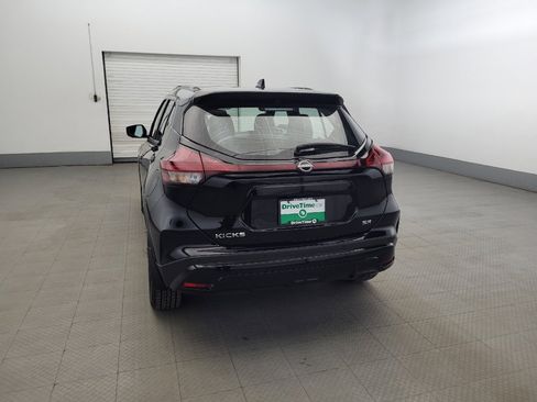 Used 2022 Nissan Kicks SR w/ Premium Package FWD image 6