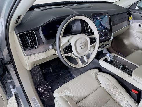 New 2026 Volvo XC90 T8 Ultra w/ Protection Package Premier image 9