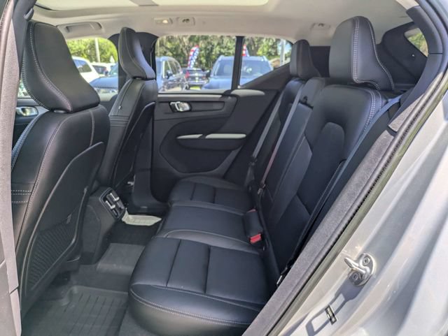 Certified 2024 Volvo XC40 B5 Plus w/ Protection Package Premier AWD/4WD image 18