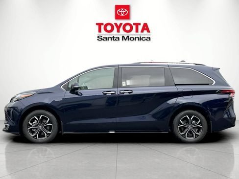 New 2026 Toyota Sienna Platinum AWD/4WD image 8