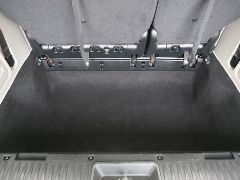 Used 2018 Dodge Grand Caravan SE w/ UConnect Hands-Free Group image 22