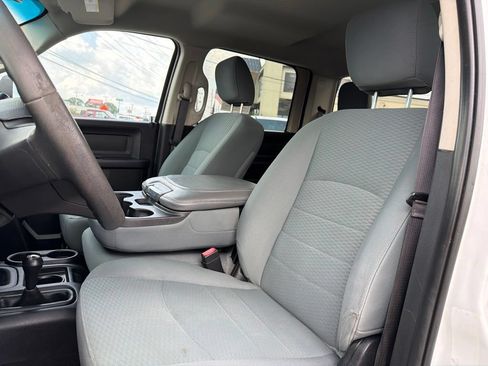Used 2018 RAM 2500 Tradesman w/ Chrome Appearance Group AWD/4WD image 26