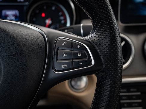 Used 2019 Mercedes-Benz CLA 250 4MATIC image 27