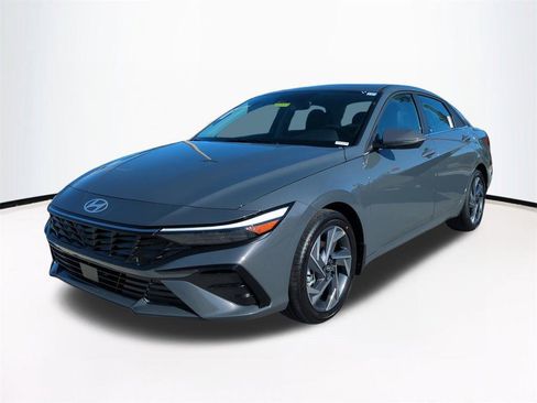New 2026 Hyundai Elantra Limited image 9