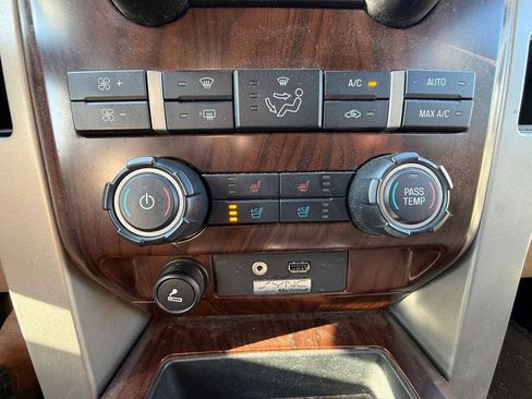 Used 2012 Ford F150 Lariat w/ Lariat Chrome Pkg AWD/4WD image 26