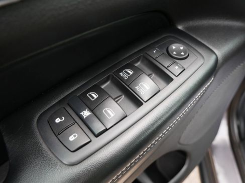 Used 2017 Jeep Grand Cherokee Limited w/ Trailer Tow Group IV image 16