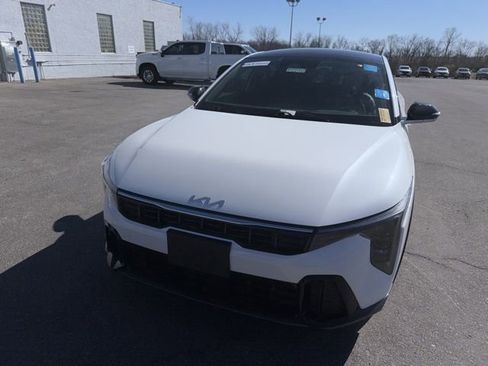 Used 2025 Kia K4 GT-Line w/ GT-Line Sunroof Package image 3