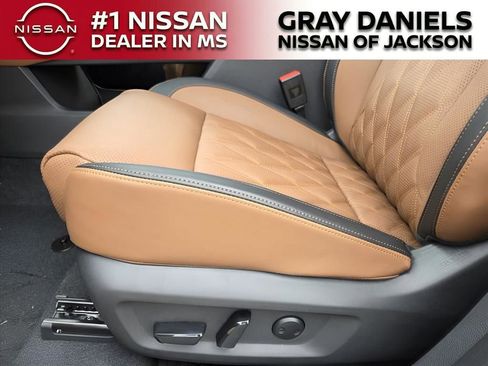 New 2026 Nissan Rogue Platinum w/ Platinum Premium Package AWD/4WD image 12