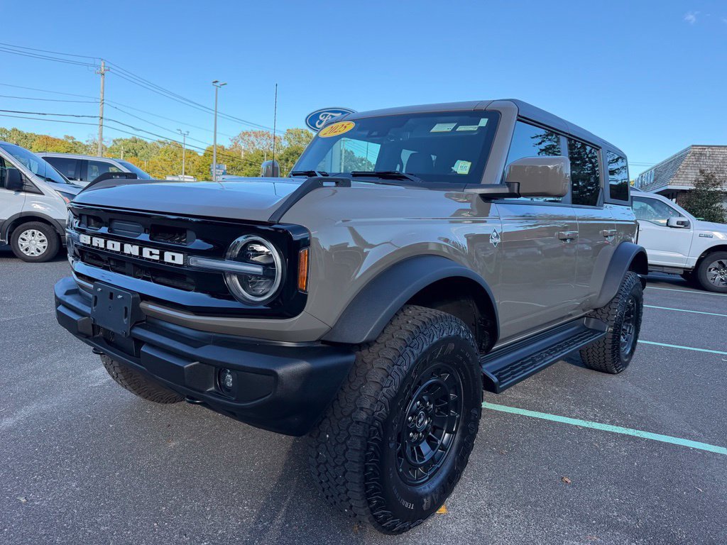 Certified 2025 Ford Bronco Outer Banks w/ Sasquatch Package AWD/4WD image 5