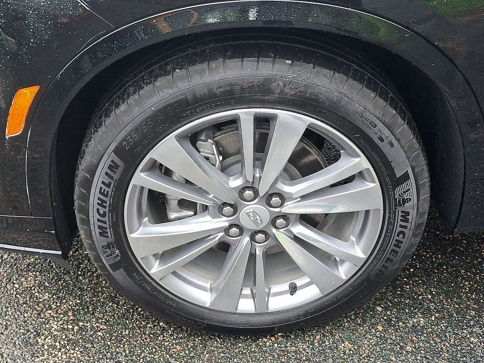 Used 2025 Cadillac XT6 Premium Luxury w/ LPO, Floor Liner Package FWD image 8