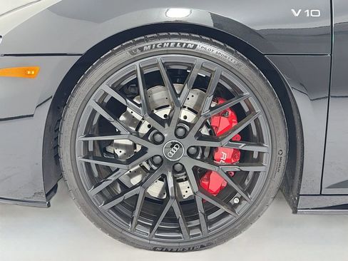 Used 2020 Audi R8 V10 w/ Carbon Exterior Package image 30