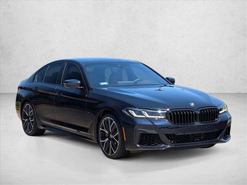 Used 2023 BMW 540i w/ M Sport Package RWD image 3