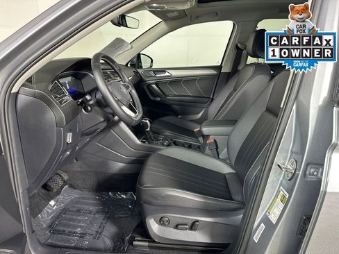 Used 2024 Volkswagen Tiguan SE image 10