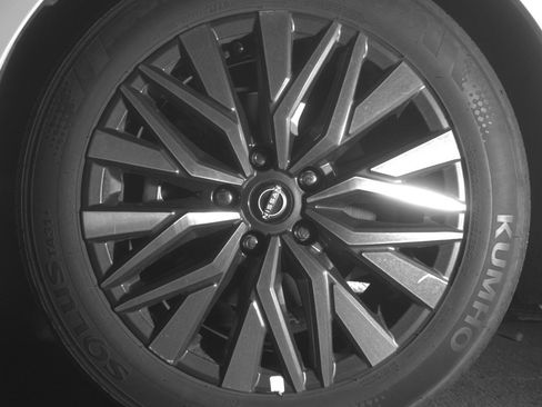 Used 2025 Nissan Altima 2.5 SV image 12