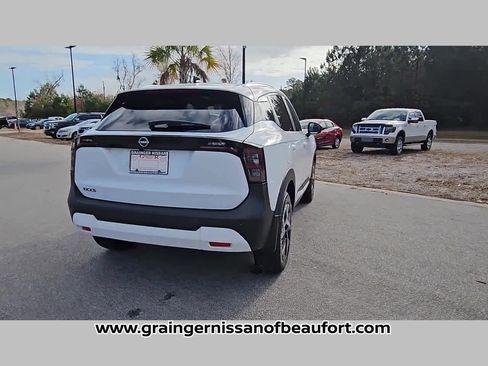 New 2026 Nissan Kicks SV w/ SV Premium Package image 32