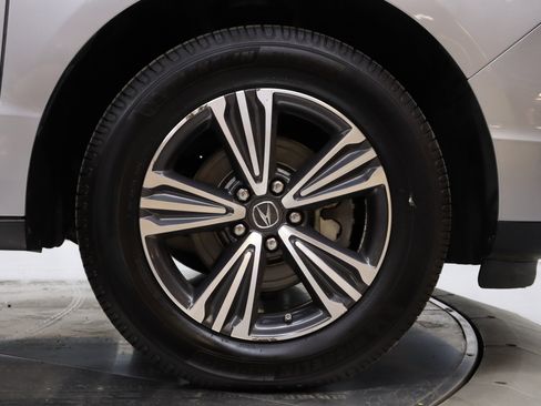 Used 2017 Acura MDX SH-AWD image 32