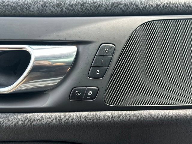 Used 2020 Volvo S60 T5 Momentum FWD image 29