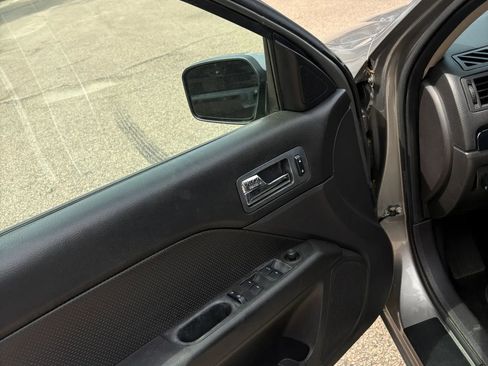 Used 2009 Ford Fusion SEL FWD image 35