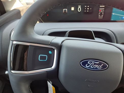 New 2026 Ford Expedition Active RWD image 17