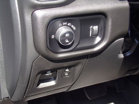 Used 2025 RAM 1500 Big Horn AWD/4WD image 19