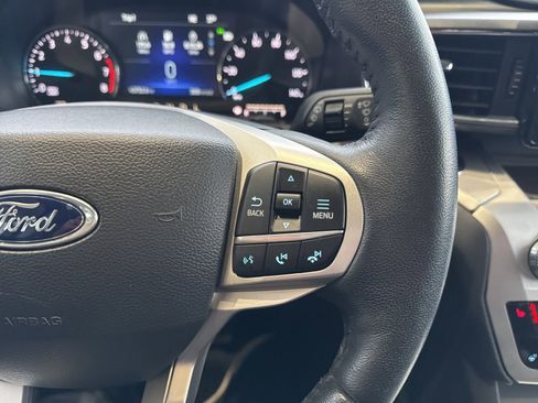 Certified 2022 Ford Explorer XLT w/ Equipment Group 202A image 31