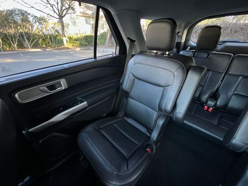 Used 2024 Ford Explorer Limited image 42
