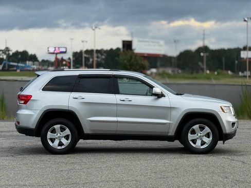 Used 2012 Jeep Grand Cherokee Laredo AWD/4WD image 7