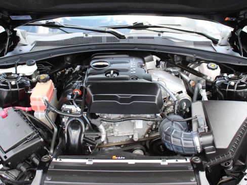 Used 2022 Chevrolet Camaro LT image 8