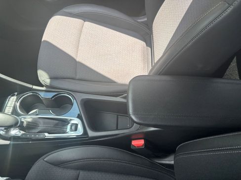 Used 2025 Buick Encore GX Preferred FWD image 36