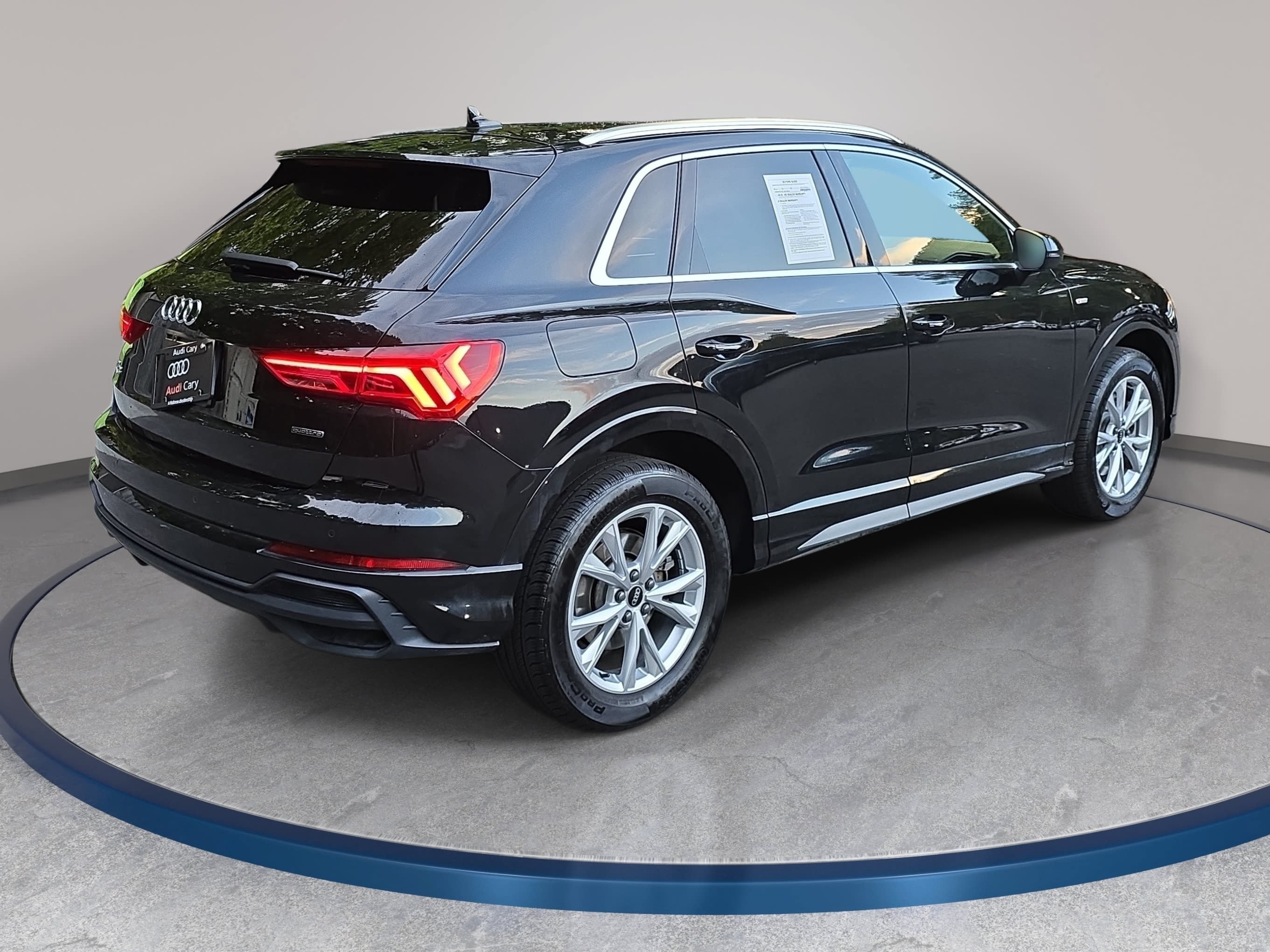 Used 2022 Audi Q3 2.0T Premium w/ Convenience Package AWD/4WD image 5