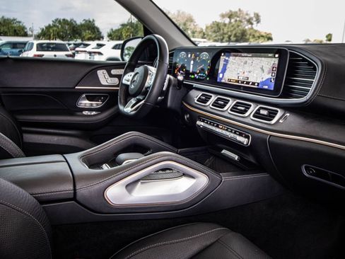 Used 2023 Mercedes-Benz GLS 580 4MATIC image 21