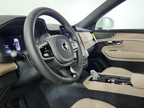 Used 2026 Volvo XC90 B6 Plus w/ Protection Package Premier AWD/4WD image 12