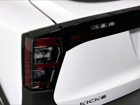 New 2026 Nissan Kicks S image 33