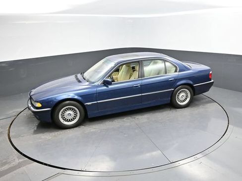 Used 2001 BMW 740i RWD image 35