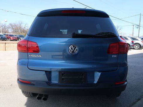 Used 2017 Volkswagen Tiguan S image 10