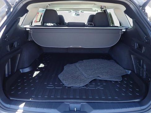 Used 2023 Subaru Outback Premium AWD/4WD image 8