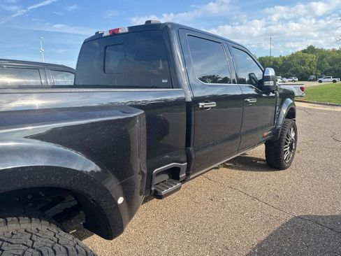 Used 2024 Ford F450 Platinum w/ FX4 Off-Road Package AWD/4WD image 13