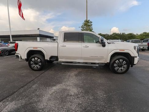 Used 2025 GMC Sierra 3500 Denali w/ Denali Reserve Package AWD/4WD image 11