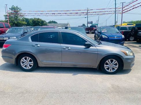 Used 2012 Honda Accord SE image 2