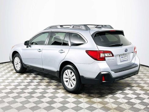 Used 2019 Subaru Outback 2.5i Premium image 5