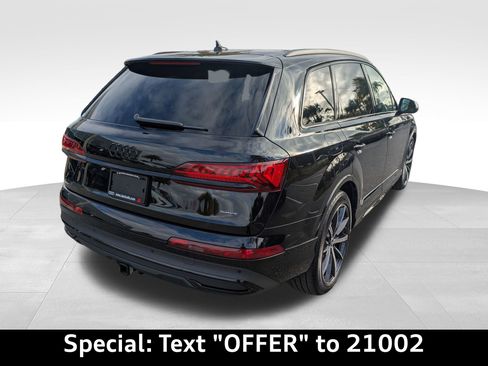 Certified 2024 Audi Q7 3.0T Prestige image 3