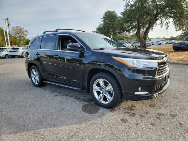 Used 2015 Toyota Highlander Limited Platinum FWD image 3